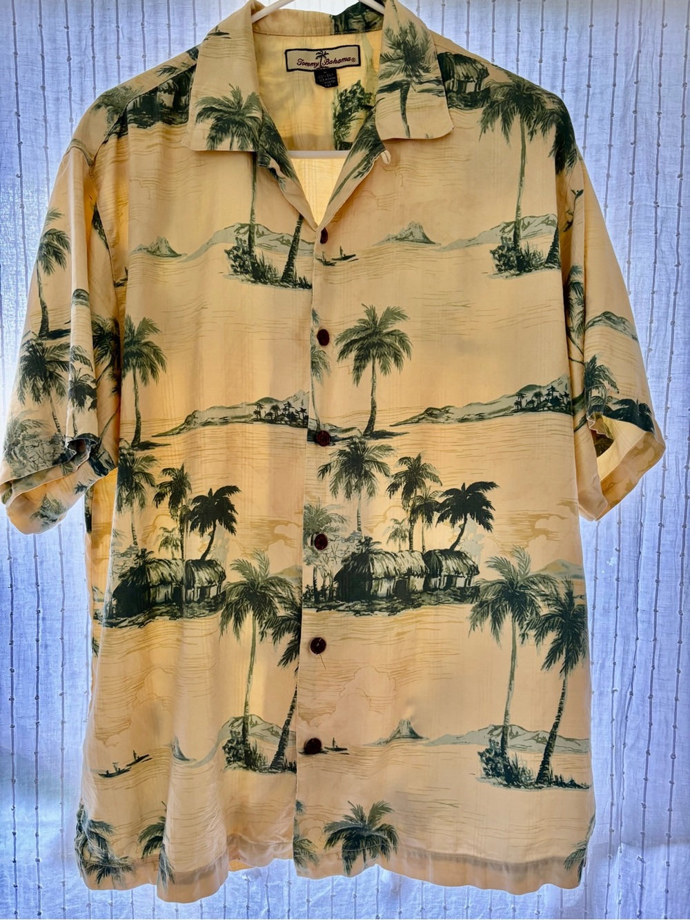 Tommy Bahama Silk Hawaiian Aloha Shirt